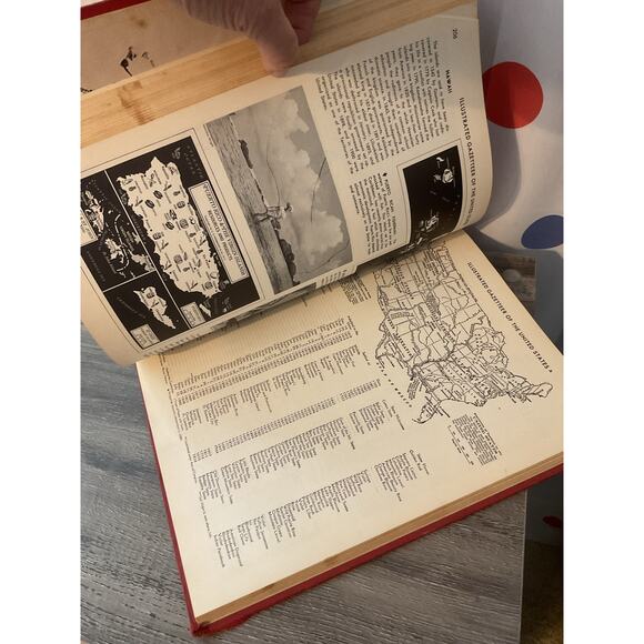 1954 Hammond's Standard World Atlas - Picture 9 of 15